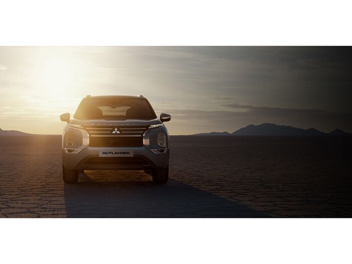 Mitsubishi Plug-in Hybrid Outlander 2,4 PLUS+4WD+PDC+Sitzhzg+Lenkradhzg+Leder+Tempomat+Navi