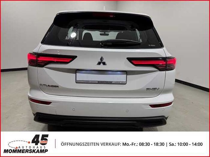 Mitsubishi Outlander 2,4 BASIS 4WD+Klima+LED+PDC+Tempomat+Totwinkel+360Grad-Kamera