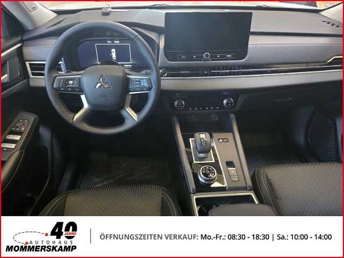 Mitsubishi Outlander 2,4 BASIS 4WD+Klima+LED+PDC+Tempomat+Totwinkel+360Grad-Kamera
