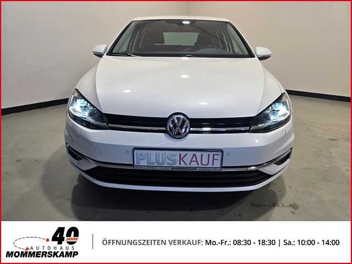 Volkswagen Golf VII Comfortline 1.4 TSI+Automatik+Naiv+Klima+PDC+Kamera+Sitzhzg