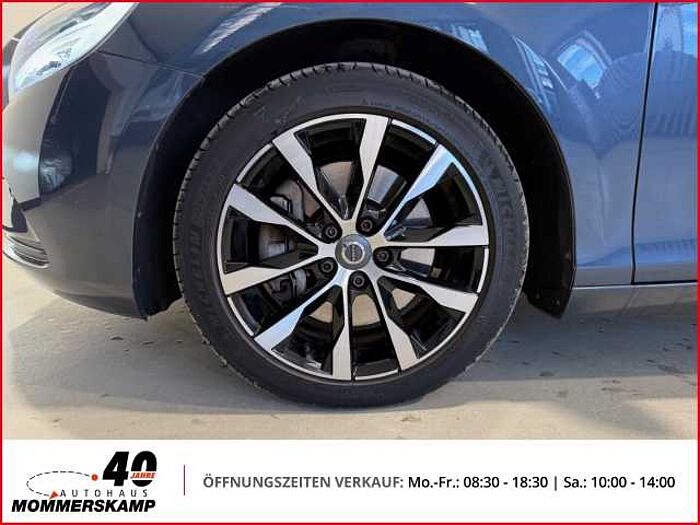 Volvo V40 Momentum T2 1.5+Automatik+AHK+Sitzhzg+Navi+Klima+PDC+Kamera