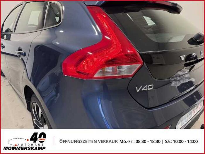 Volvo V40 Momentum T2 1.5+Automatik+AHK+Sitzhzg+Navi+Klima+PDC+Kamera