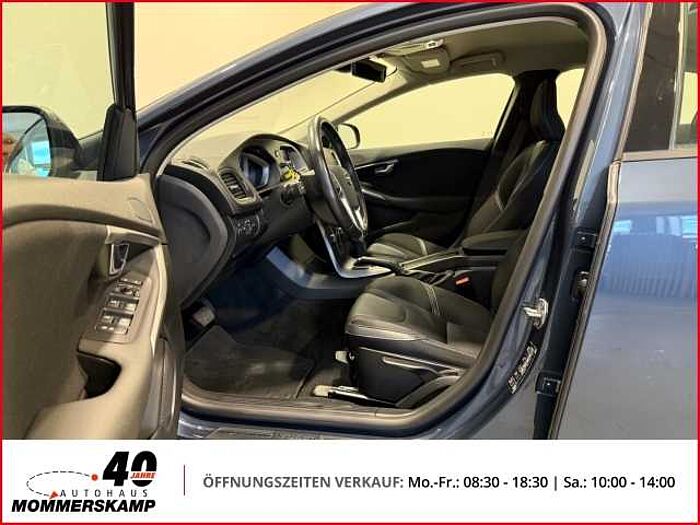 Volvo V40 Momentum T2 1.5+Automatik+AHK+Sitzhzg+Navi+Klima+PDC+Kamera