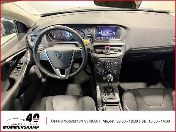 Volvo V40 Momentum T2 1.5+Automatik+AHK+Sitzhzg+Navi+Klima+PDC+Kamera
