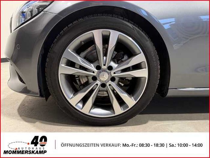 Mercedes-Benz C 200 T-Modell T 4Matic Automatik+Panorama+Allwetter+Einparkhilfe v&h+SitzHZG