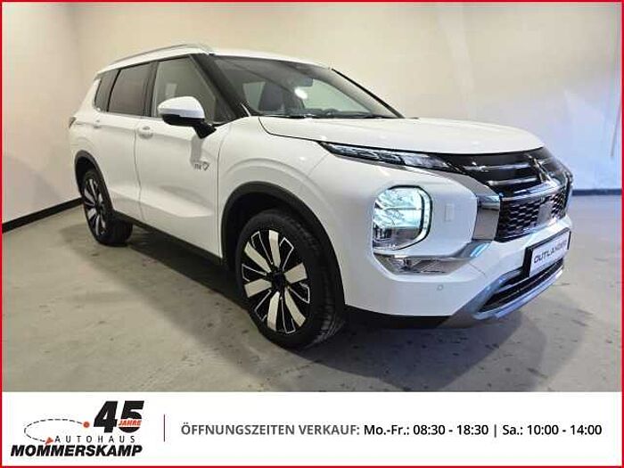 Mitsubishi Plug-in Hybrid Outlander 2,4 Select 4WD+Klima+Leder+Navi+PDC+HUD+LED+360 Grad Ka