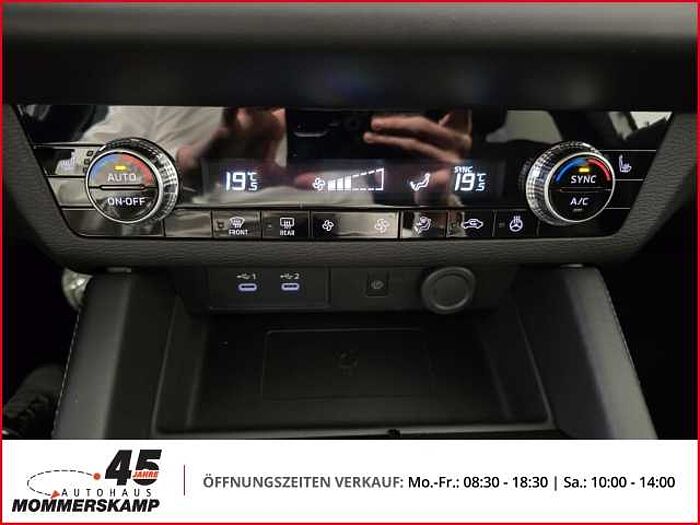 Mitsubishi Plug-in Hybrid Outlander 2,4 Select 4WD+Klima+Leder+Navi+PDC+HUD+LED+360 Grad Ka