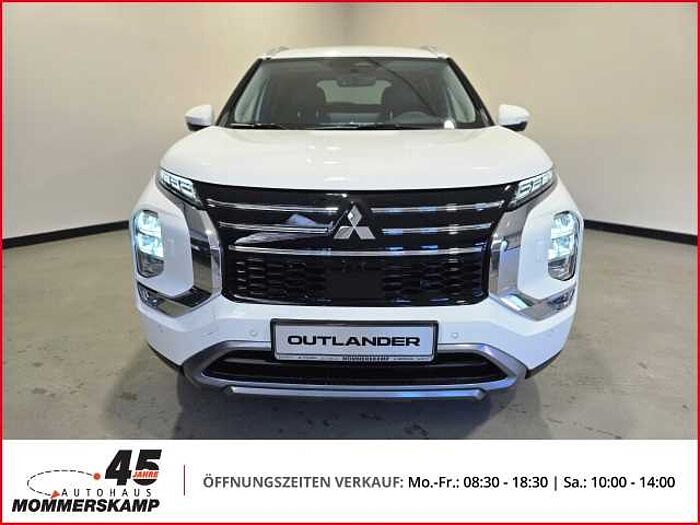 Mitsubishi Plug-in Hybrid Outlander 2,4 Select 4WD+Klima+Leder+Navi+PDC+HUD+LED+360 Grad Ka