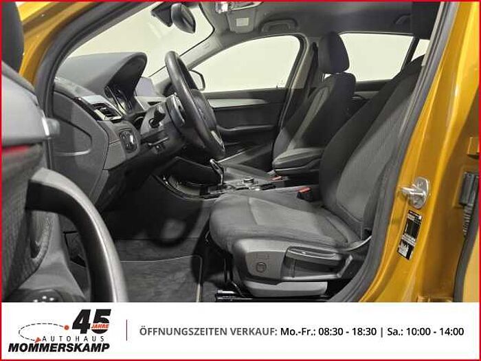 BMW X2 sDrive 20 i Advantage+Automatik+Allwetter+PDC+Navi+Klima+Lenkradhzg+Parkass.