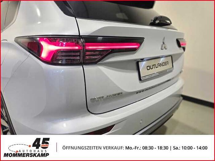 Mitsubishi Plug-in Hybrid Outlander 2,4 TOP 2 Fabrig+4WD Sitzhzg v&h+E-Sitze+Klimasitze+PAN