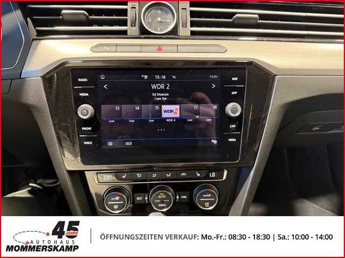 Volkswagen Arteon Automatik+AllwetterNavi+SitzHZG+Parksensoren v&h+Klimaautom+LED+Sportsitz