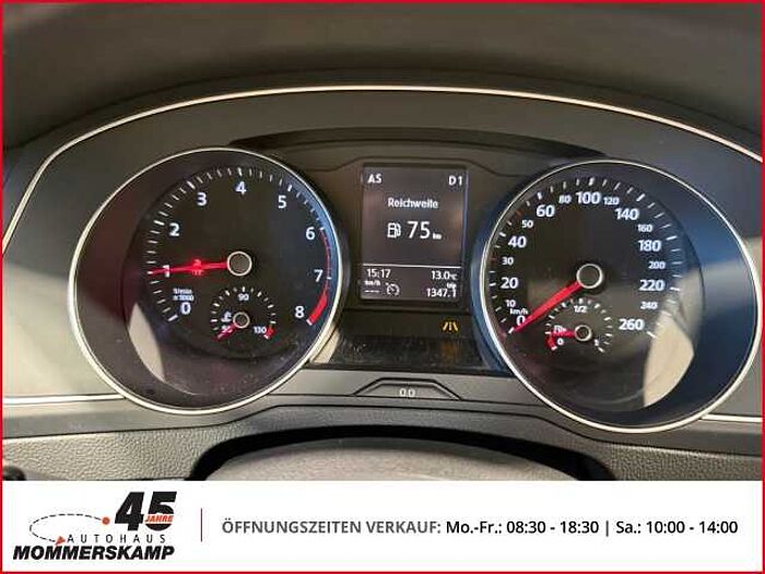 Volkswagen Arteon Automatik+AllwetterNavi+SitzHZG+Parksensoren v&h+Klimaautom+LED+Sportsitz