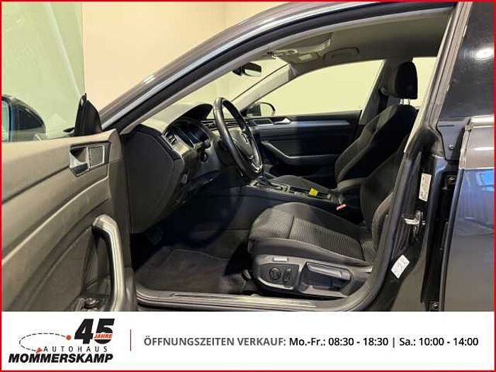 Volkswagen Arteon Automatik+AllwetterNavi+SitzHZG+Parksensoren v&h+Klimaautom+LED+Sportsitz