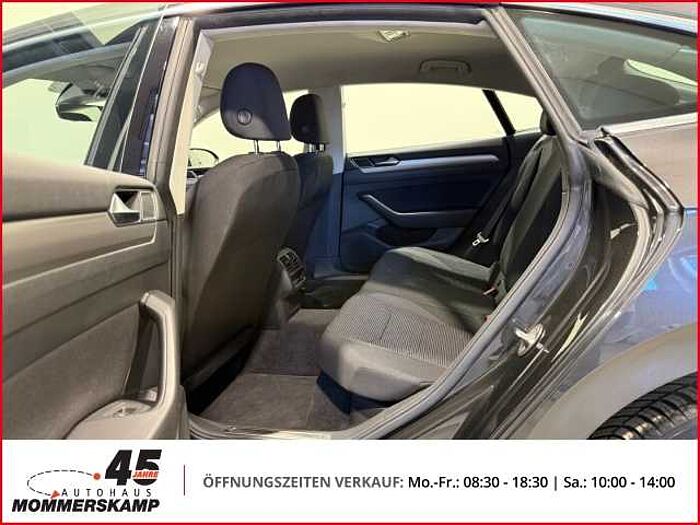 Volkswagen Arteon Automatik+AllwetterNavi+SitzHZG+Parksensoren v&h+Klimaautom+LED+Sportsitz