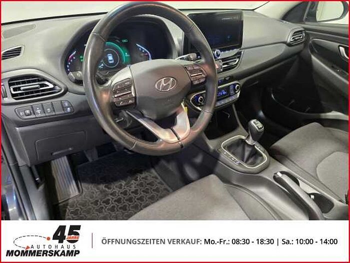 Hyundai i30 cw Intro Edition 1.5 T-GDI Allwetter+LenkradHZG+Rückfahrkam. +Einparkhilfe