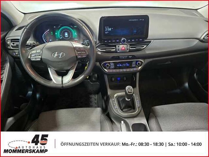 Hyundai i30 cw Intro Edition 1.5 T-GDI Allwetter+LenkradHZG+Rückfahrkam. +Einparkhilfe