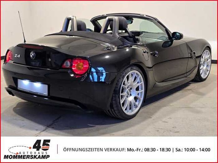 BMW Z4 3.0i Roadster Aerodynamikpaket+BBS 19zoll+Navi-Professional+Leder