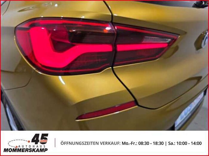 BMW X2 sDrive 20 i Advantage+Automatik+Allwetter+PDC+Navi+Klima+Lenkradhzg+Parkass.