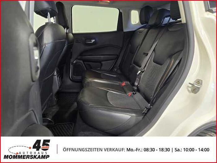 Jeep Compass Limited 4WD+AHK+Rückfahrkam.+Einparkhilfe v&h+LenkradHZG+Kurvenlicht
