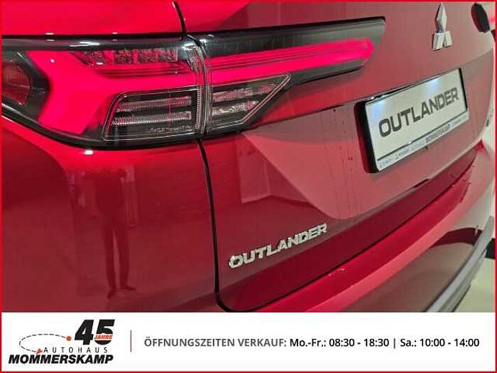 Mitsubishi Outlander 2,4 TOP 2 Fabrig+4WD Sitzhzg v&h+E-Sitze+Klimasitze+PANO+Digitaler.Inn