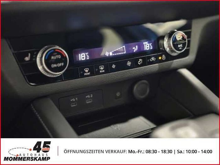 Mitsubishi Outlander 2,4 Select+4WD+Klima+Leder+Navi+PDC+HUD+LED+360 Grad Kamera