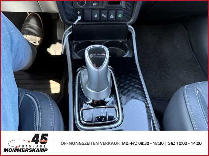 Mitsubishi Plug-in Hybrid Outlander PHEV Top 4WD 2.4+Automatik+Allwetter+Leder+Schiebedach+