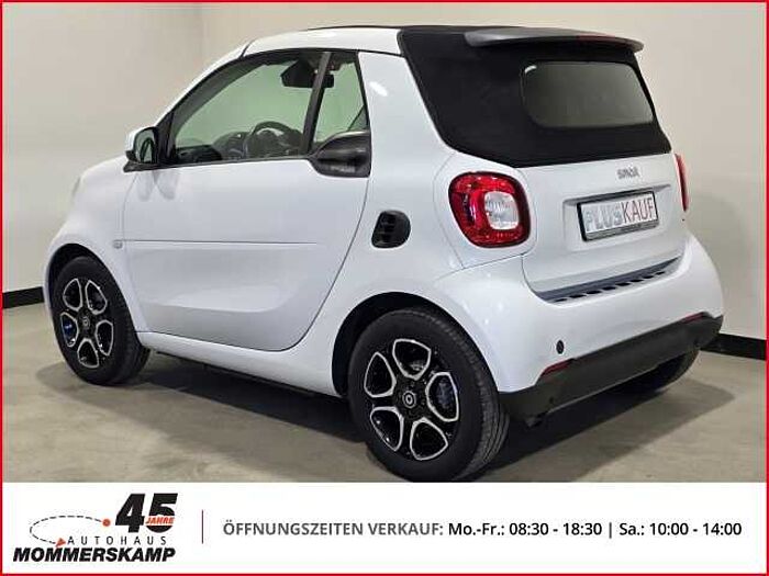 Smart fortwo cabrio 52 kW+El. Verdeck+Navi+Klimaautom+SitzHZG+Spurhalteass.